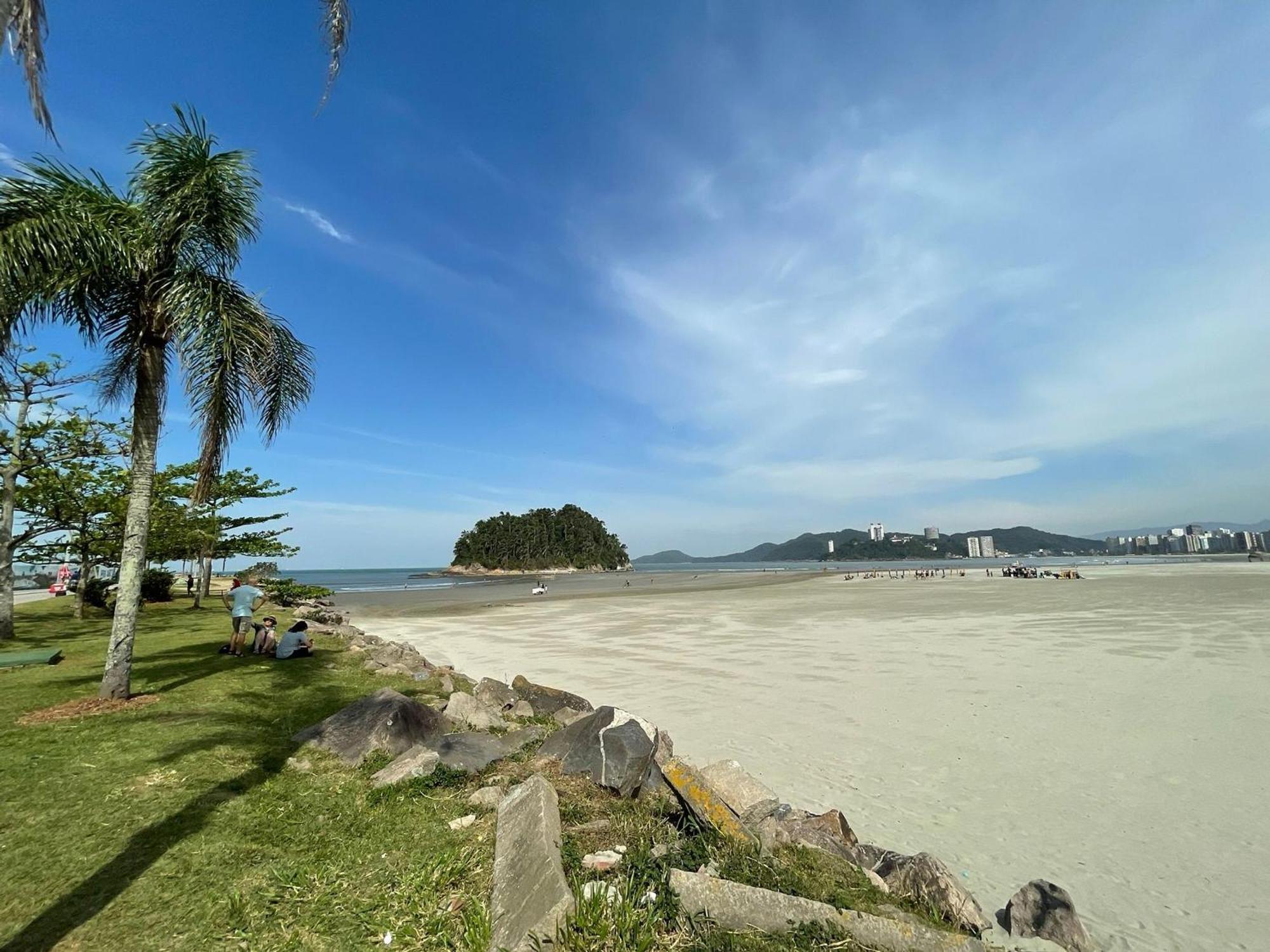 Апартаменты Ap Pe Na Areia Vista Parcial Mar Сантос Экстерьер фото